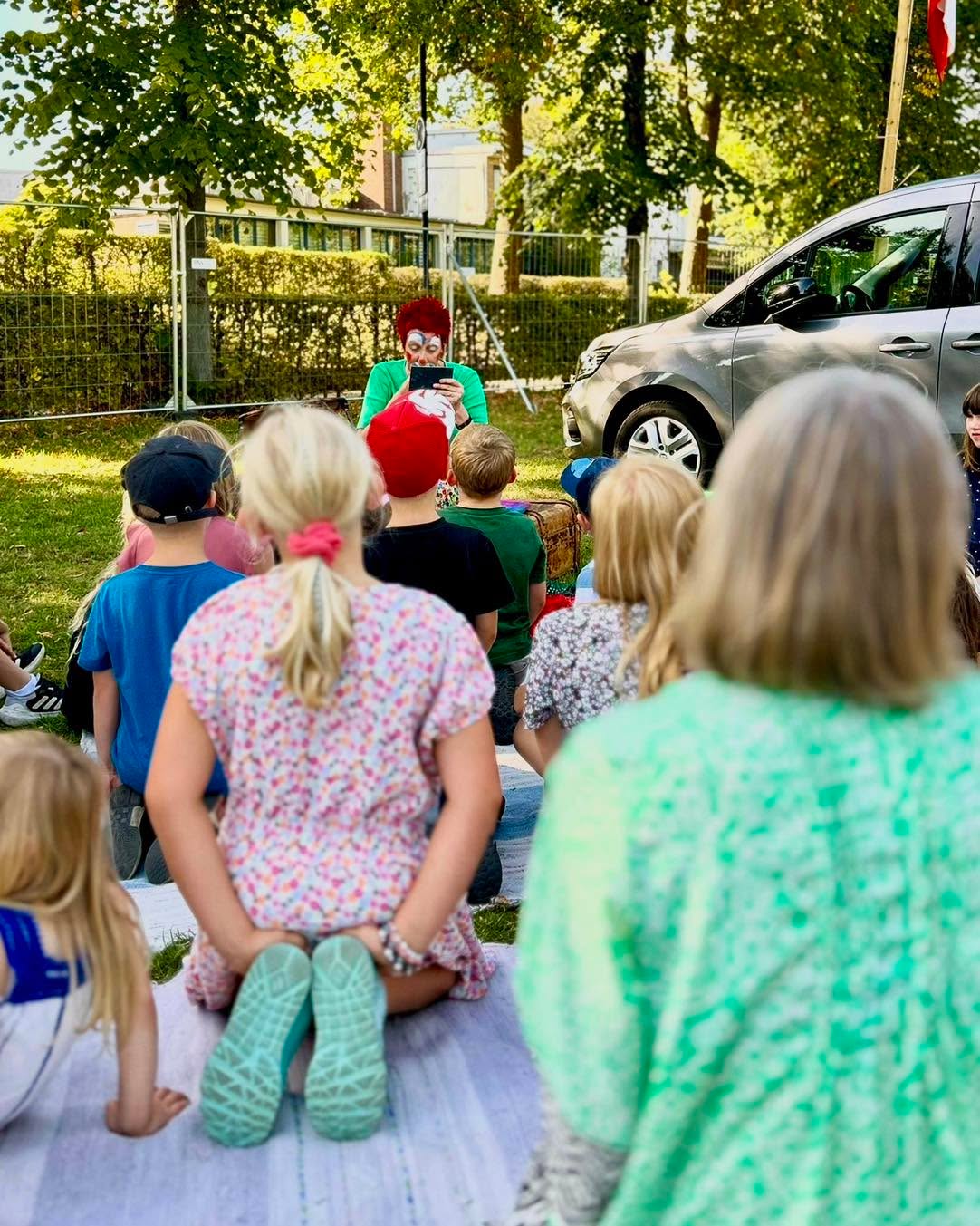 Vielen Dank an die Umweltclownin Ines Hansen für die fesselnde Reise zum Hexenberg.
#schuetzenfestmeineleidenschaft #schuetzenfest #schuetzenfestwesel #schuetzenfestfeiern #schützenfestfeiern #schützenfestmeineleidenschaft #schützenfest #kinderschützenfest #kinderschützenfest